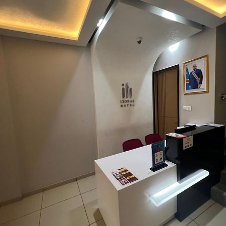 Ixoras Hotel Victoire Киншаса Экстерьер фото