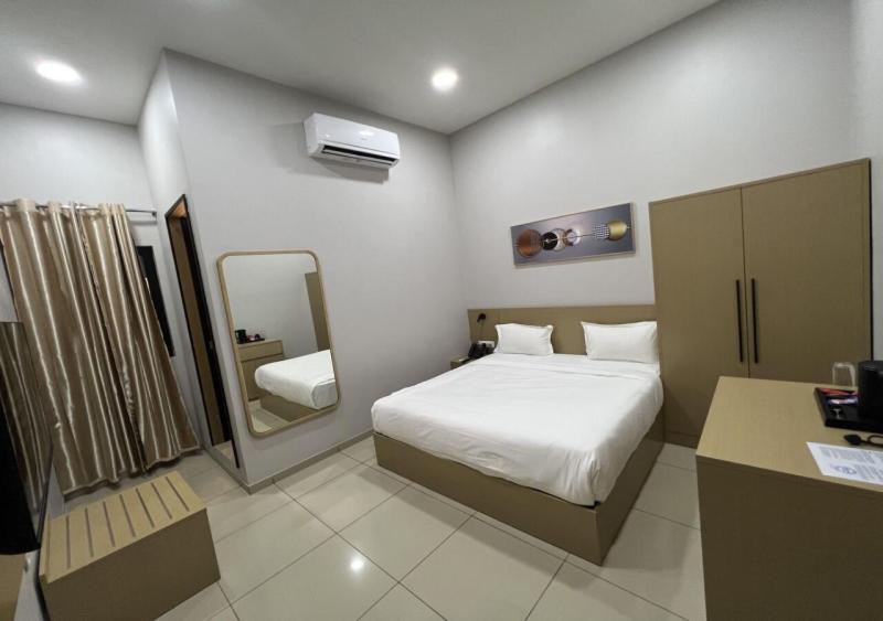 Ixoras Hotel Victoire Киншаса Экстерьер фото